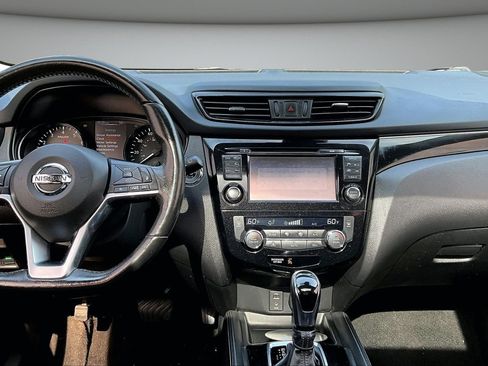Used 2018 Nissan Rogue Sport SL w/ SL Premium Package AWD/4WD image 9