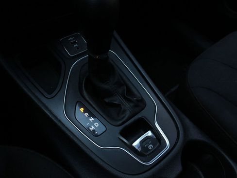 Used 2020 Jeep Cherokee Latitude FWD image 33