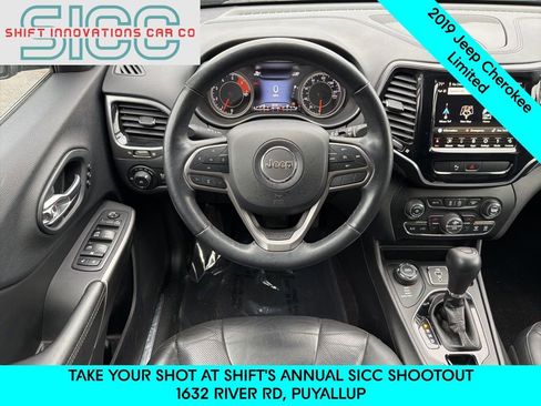 Used 2019 Jeep Cherokee Limited image 11