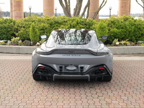 Used 2023 Aston Martin V8 Vantage Coupe image 44
