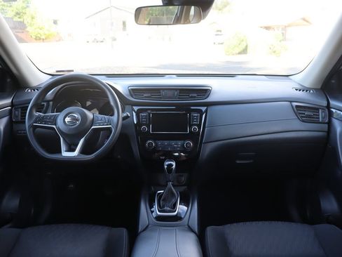 Used 2019 Nissan Rogue S AWD/4WD image 16