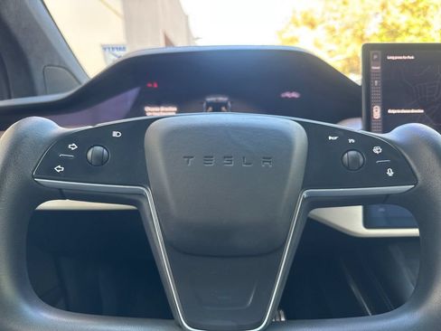Used 2023 Tesla Model X AWD/4WD image 29
