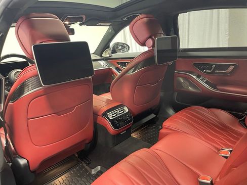 Used 2024 Mercedes-Benz S 63 AMG S image 26