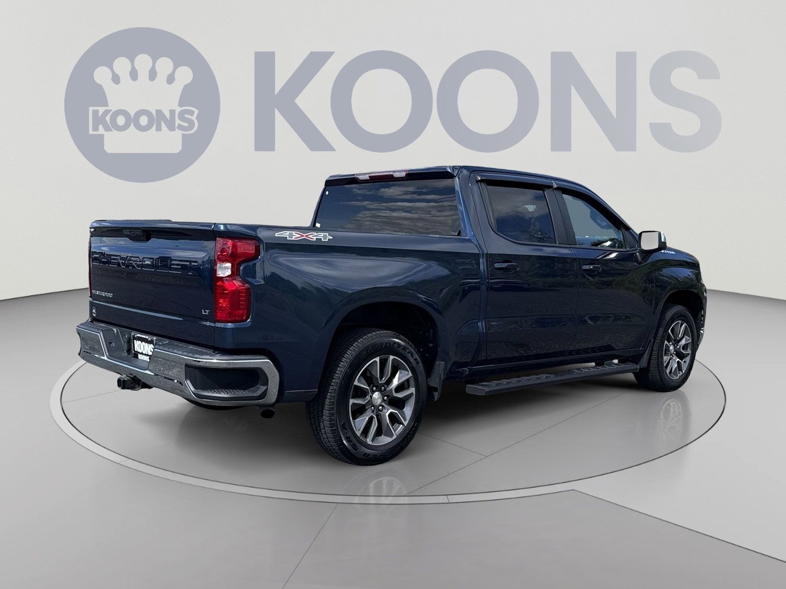 Used 2022 Chevrolet Silverado 1500 LT AWD/4WD image 11