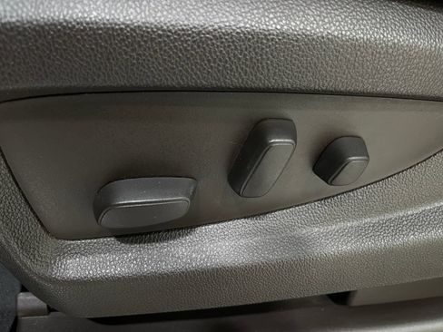 Used 2015 Chevrolet Tahoe LTZ AWD/4WD image 18
