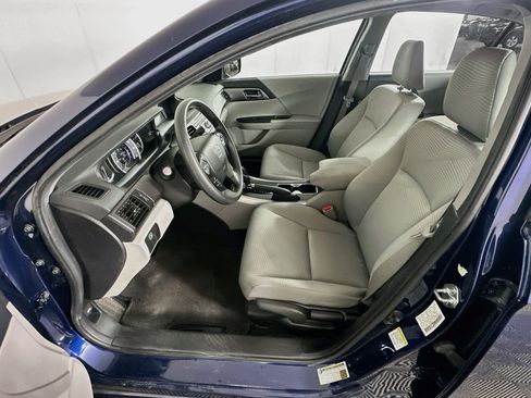 Used 2015 Honda Accord LX image 13