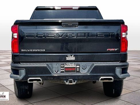 Used 2021 Chevrolet Silverado 1500 RST image 4