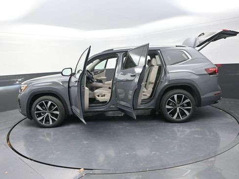 New 2026 Volkswagen Atlas SEL Premium R-Line AWD/4WD image 32