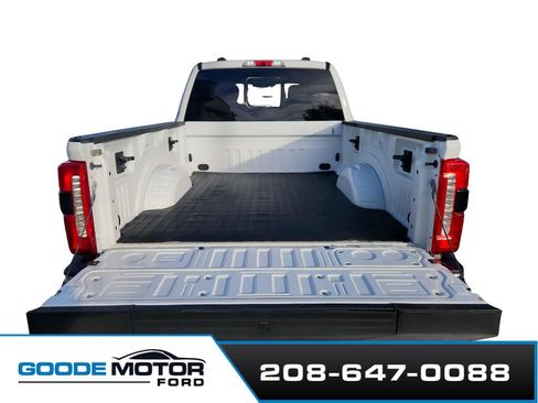 Certified 2023 Ford F250 Lariat w/ Chrome Package image 29