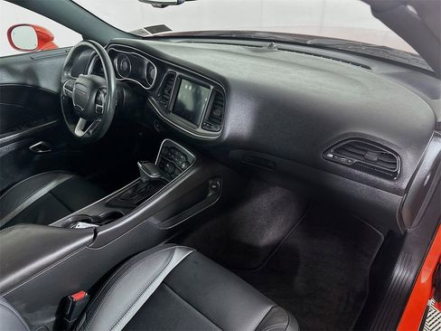 Used 2018 Dodge Challenger GT w/ Driver Convenience Group image 31