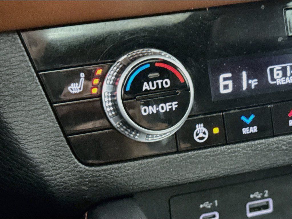 Used 2023 Mitsubishi Outlander SEL FWD image 23