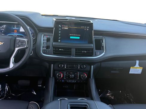 Used 2024 Chevrolet Suburban Premier image 11