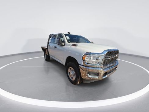 Used 2024 RAM 2500 Tradesman w/ Chrome Appearance Group AWD/4WD image 2