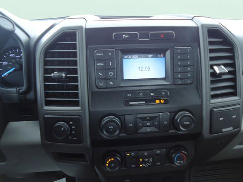 Used 2020 Ford F250 XL w/ Power Equipment Group image 17