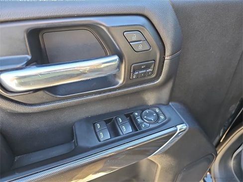 Used 2022 GMC Sierra 2500 AT4 image 19