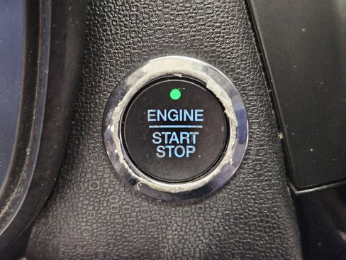 Used 2020 Ford EcoSport Titanium image 23