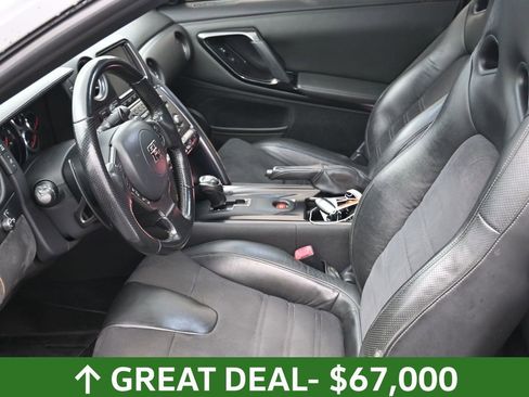 Used 2012 Nissan GT-R Premium image 36