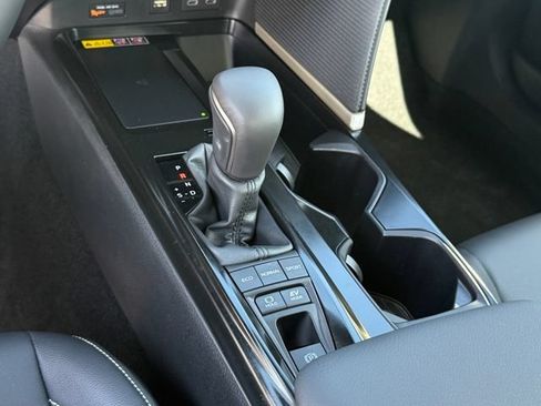 Used 2026 Toyota Camry SE w/ Convenience Package FWD image 24