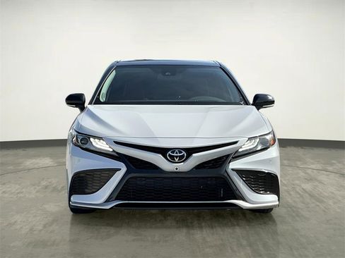 Used 2022 Toyota Camry XSE image 15