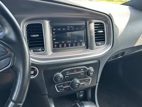 Used 2022 Dodge Charger SXT RWD image 29