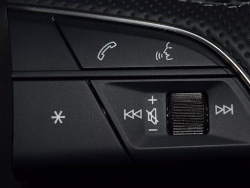 New 2026 Audi SQ7 Prestige image 14