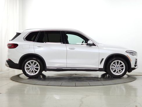 Used 2021 BMW X5 xDrive40i w/ Convenience Package AWD/4WD image 11