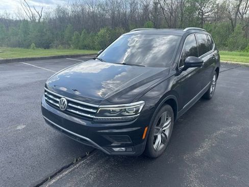 Used 2018 Volkswagen Tiguan SEL Premium w/ 3rd Row Seat Package image 7