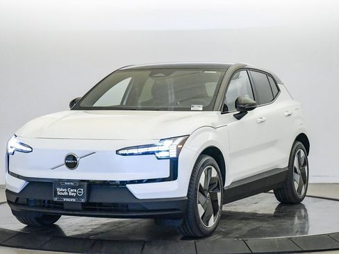 New 2026 Volvo EX30 Plus image 2