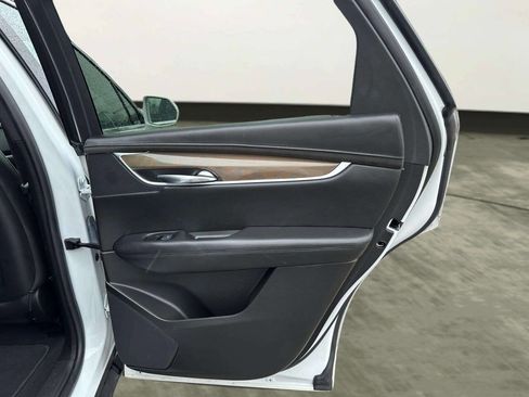 Used 2017 Cadillac XT5 Platinum w/ Driver Assist Package image 13