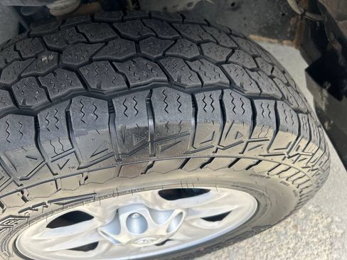 Used 2019 Toyota Tundra SR5 AWD/4WD image 23