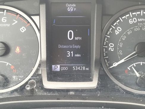 Certified 2019 Toyota Tacoma TRD Off-Road AWD/4WD image 30