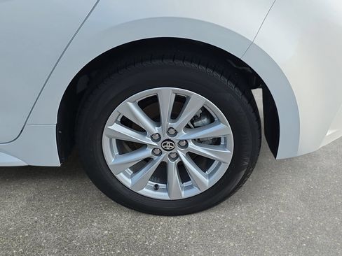 Used 2025 Toyota Corolla SE FWD image 31