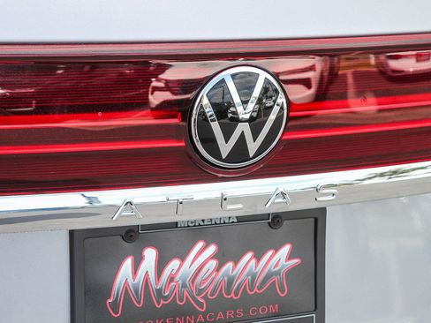 Used 2025 Volkswagen Atlas SE image 10