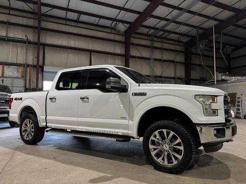 Used 2016 Ford F150 Lariat w/ Equipment Group 502A Luxury image 3