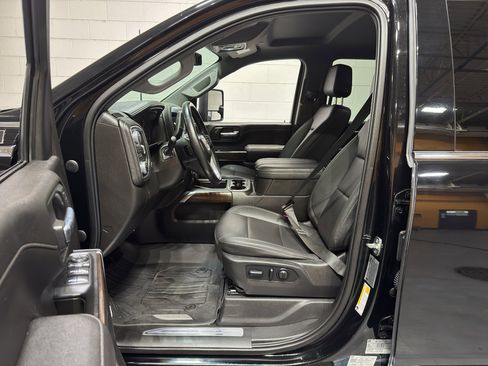 Used 2023 GMC Sierra 2500 SLT w/ SLT Premium Package image 19