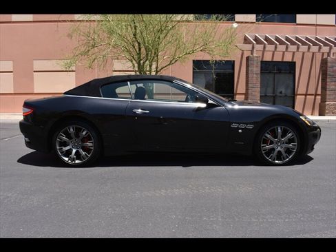 Used 2015 Maserati GranTurismo Convertible image 1