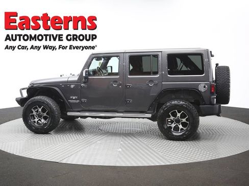 Used 2017 Jeep Wrangler Unlimited Sahara w/ Dual Top Group AWD/4WD image 61
