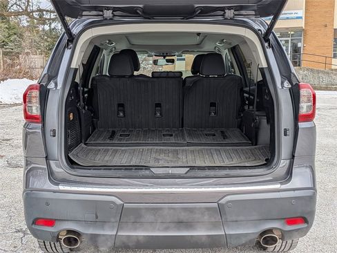 Used 2022 Subaru Ascent Limited w/ Technology Package image 5