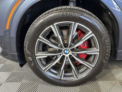 Used 2022 BMW X6 xDrive40i w/ M Sport Package AWD/4WD image 5
