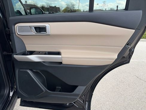 Used 2024 Ford Explorer XLT w/ Equipment Group 202A image 30