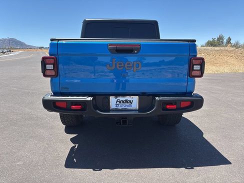 Used 2023 Jeep Gladiator Rubicon w/ LED Lighting Group AWD/4WD image 5