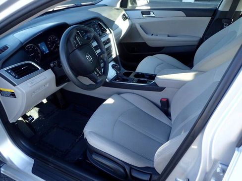 Used 2015 Hyundai Sonata SE image 9