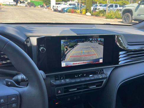 Used 2026 Toyota Camry XLE AWD/4WD image 25