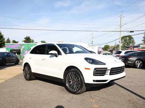Used 2019 Porsche Cayenne AWD/4WD image 3