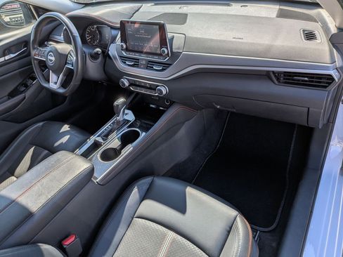 Used 2024 Nissan Altima 2.5 SR image 36