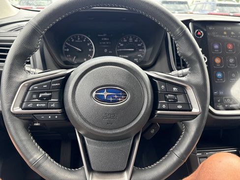 Used 2026 Subaru Ascent Premium AWD/4WD image 2