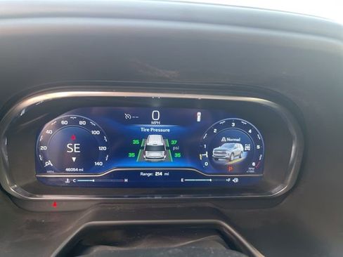 Used 2023 Chevrolet Tahoe RST AWD/4WD image 32