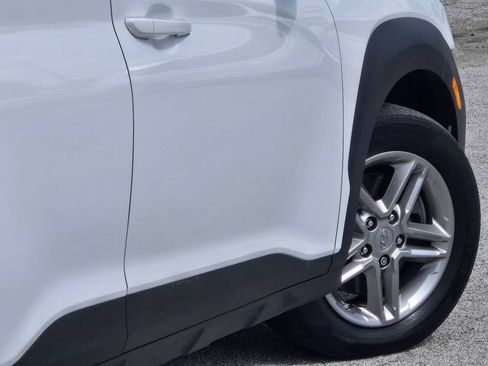 Used 2022 Hyundai Kona SE AWD/4WD image 17