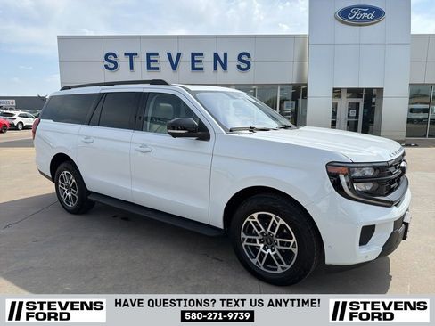 Used 2025 Ford Expedition Max Active AWD/4WD image 1