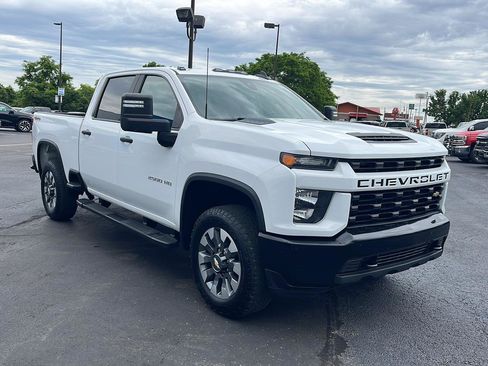 Used 2022 Chevrolet Silverado 2500 Custom w/ Custom Value Package AWD/4WD image 7